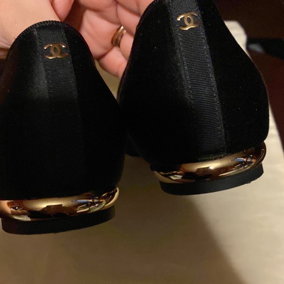 SOLD 💯🖤 Authentic CHANEL FLATS with Pearls - Picture 8 of 9